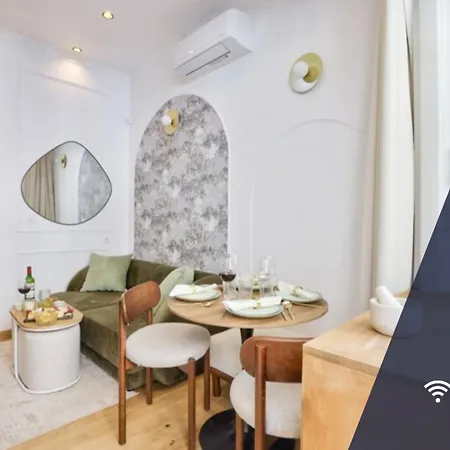 Apartment New! Le Venitien, Parisian Getaway, Sacre-coeur *